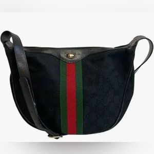 🔥🔥VINTAGE BLACK GUCCI GG
SUPREME WEB SHERRY LINE
SHOULDER
BAG/ CROSSBODY (GUC)🔥🔥